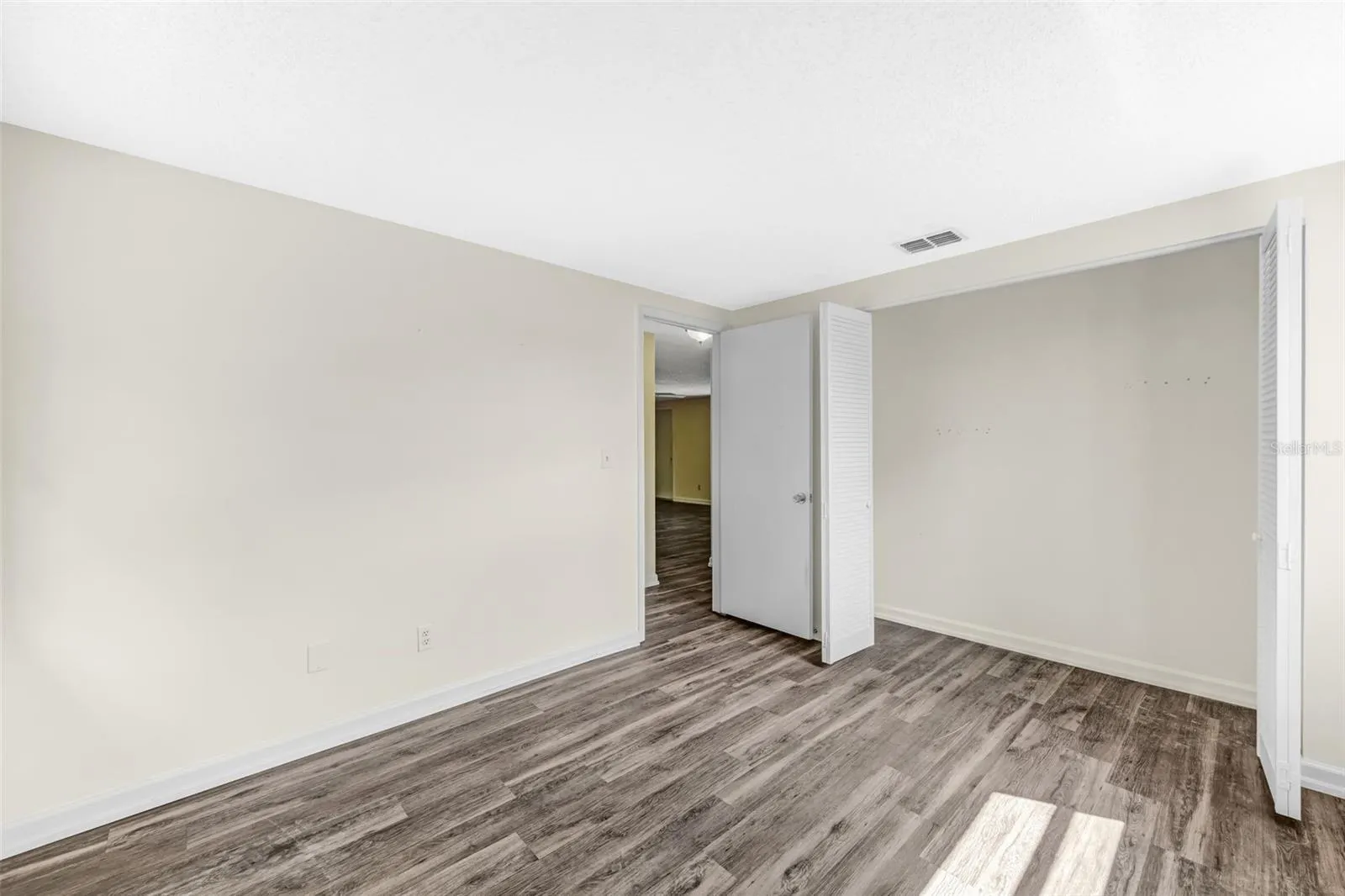 542 RED MANGROVE LN