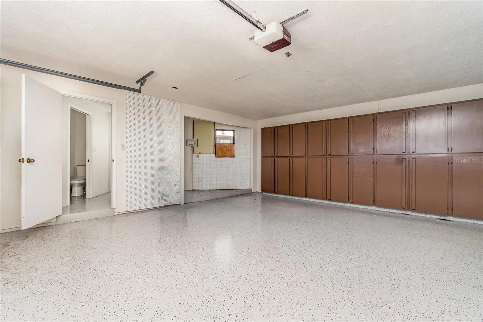 1520 COLUMBIAN DR