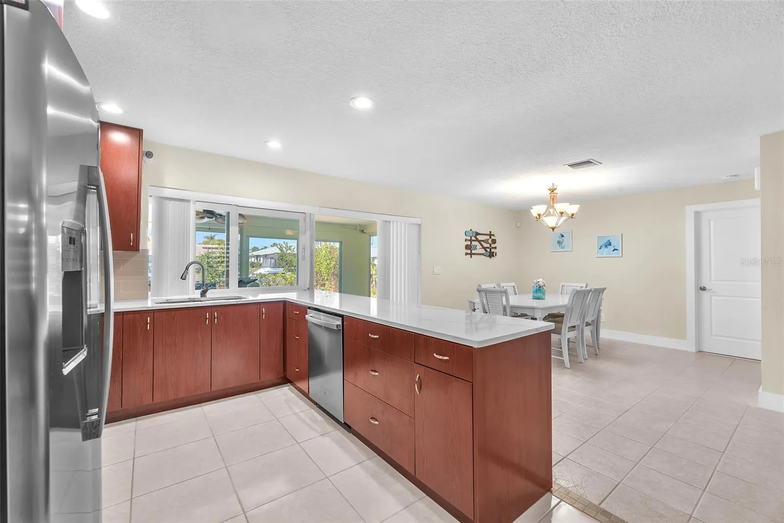 1012 SPINDLE PALM WAY