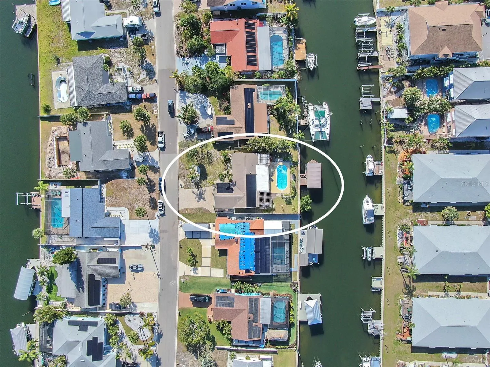 1012 SPINDLE PALM WAY