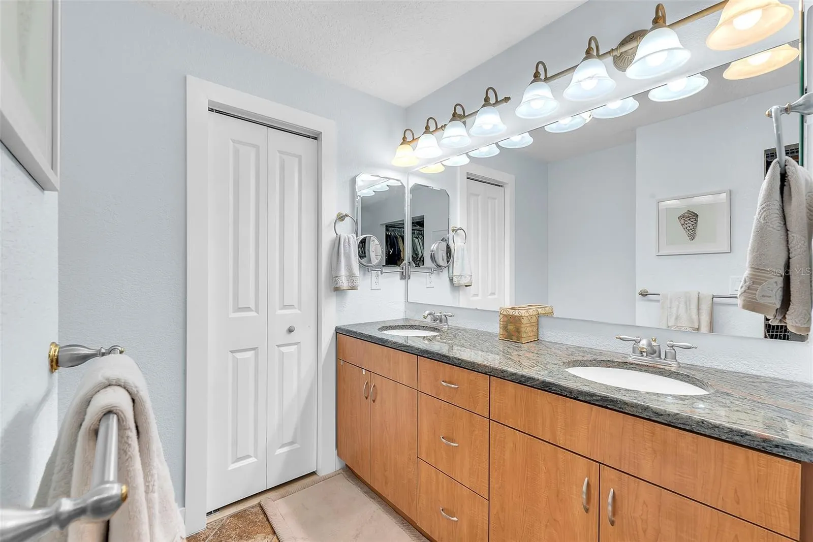 1012 SPINDLE PALM WAY