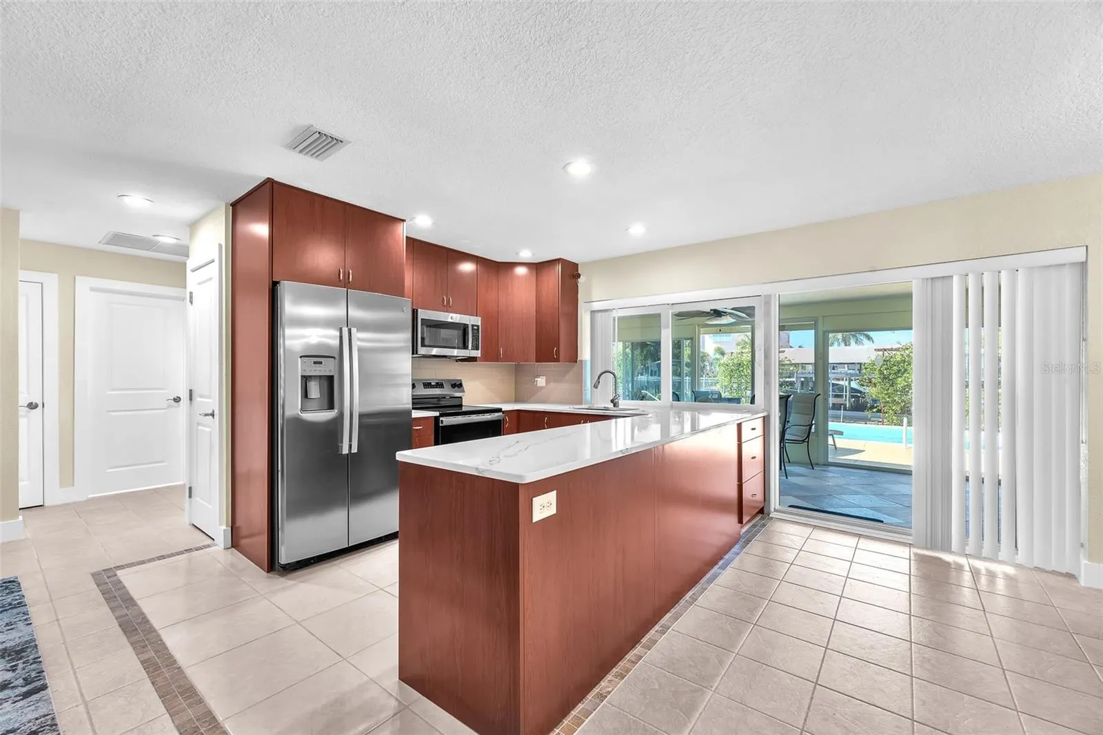1012 SPINDLE PALM WAY