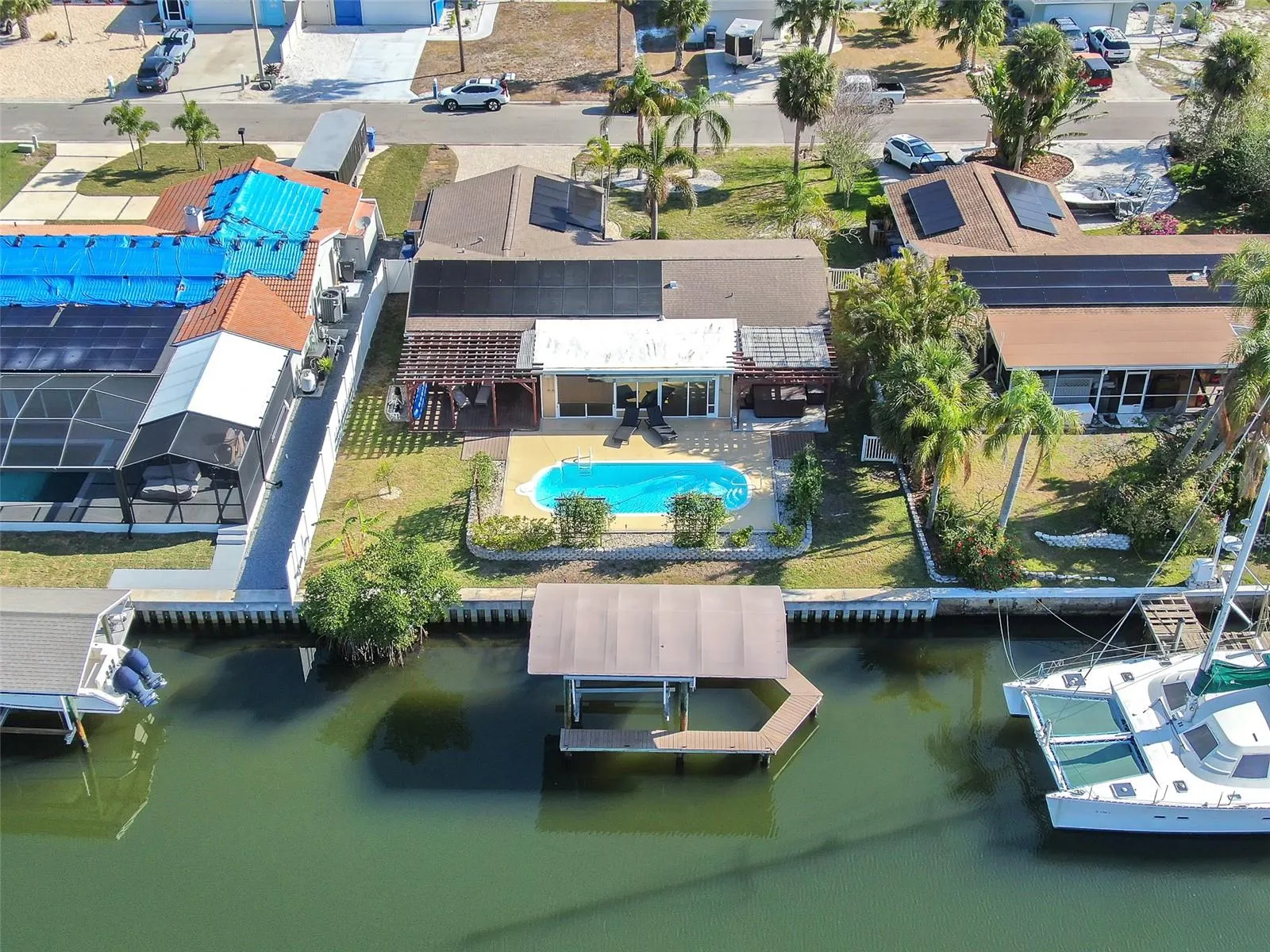 1012 SPINDLE PALM WAY