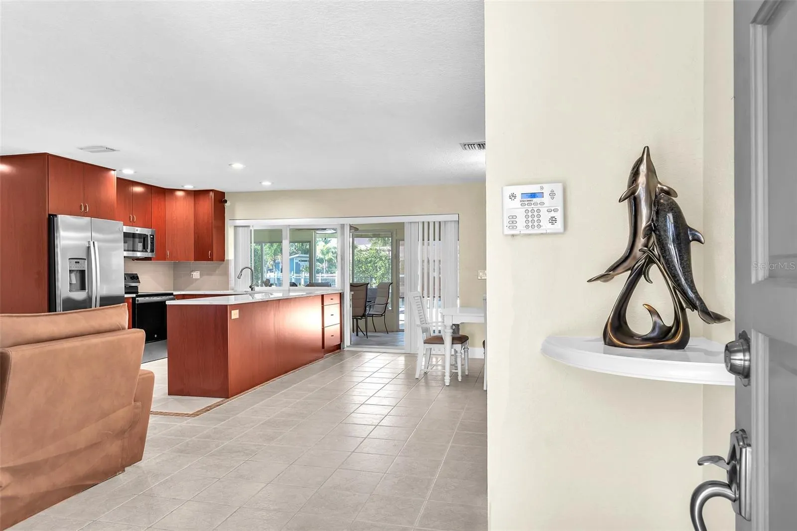 1012 SPINDLE PALM WAY