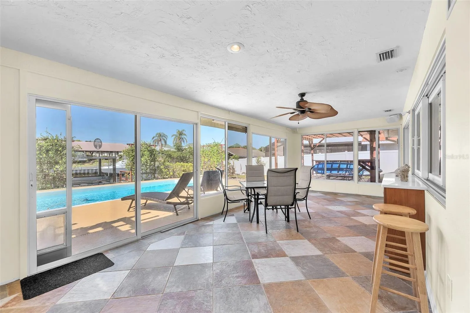 1012 SPINDLE PALM WAY