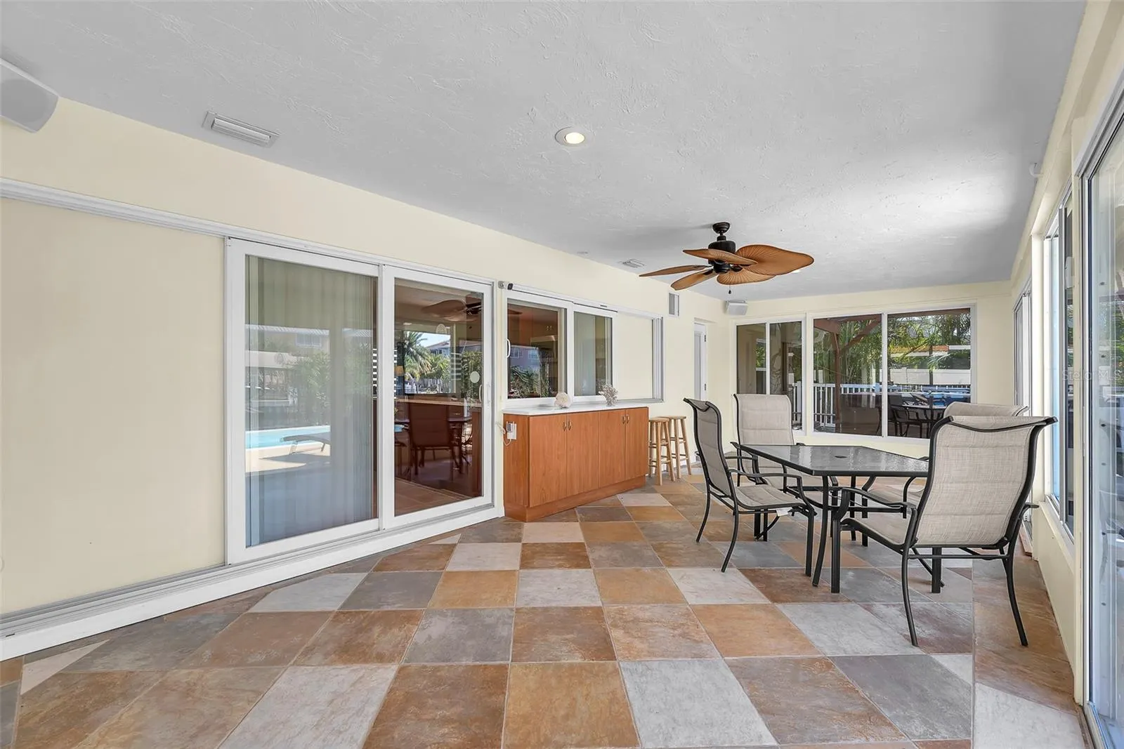 1012 SPINDLE PALM WAY