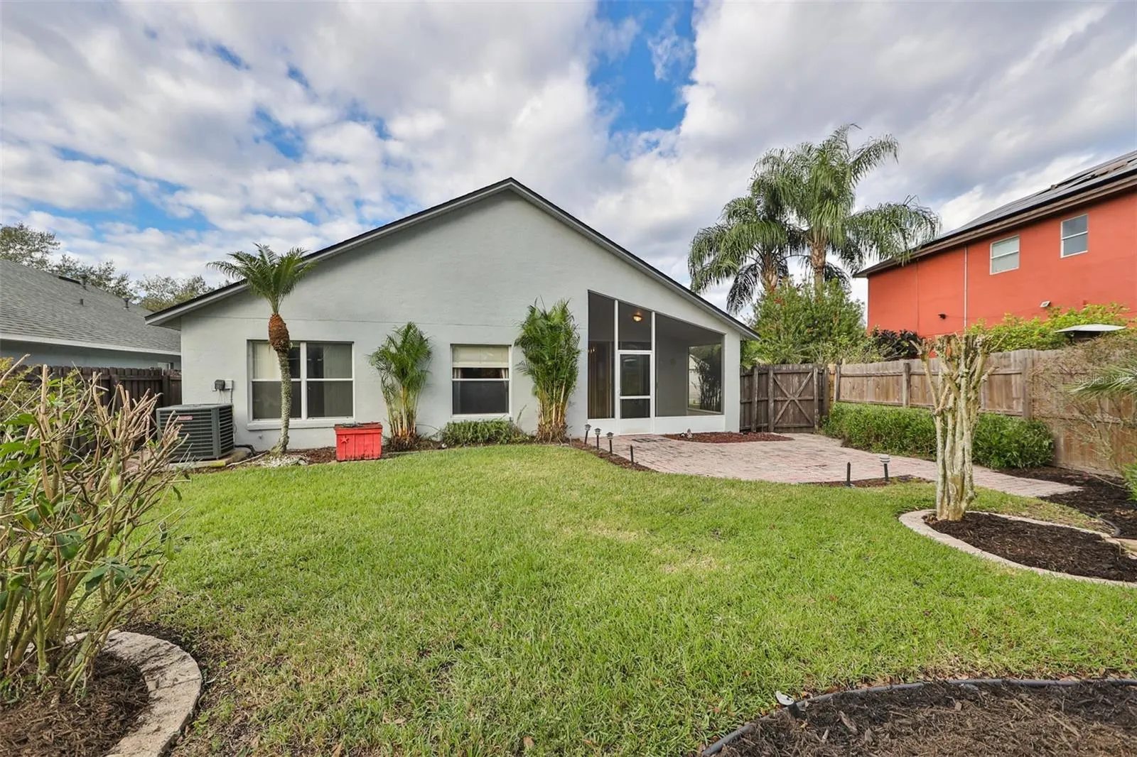 18903 GERANIUM PL