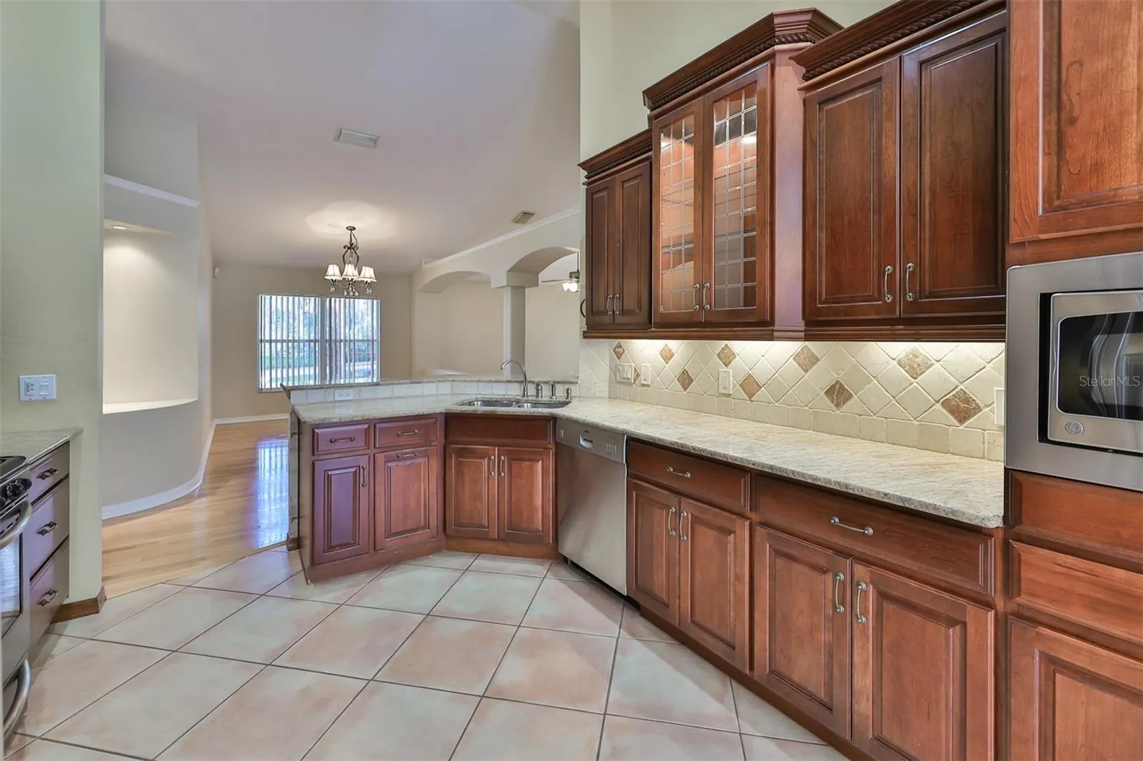 18903 GERANIUM PL