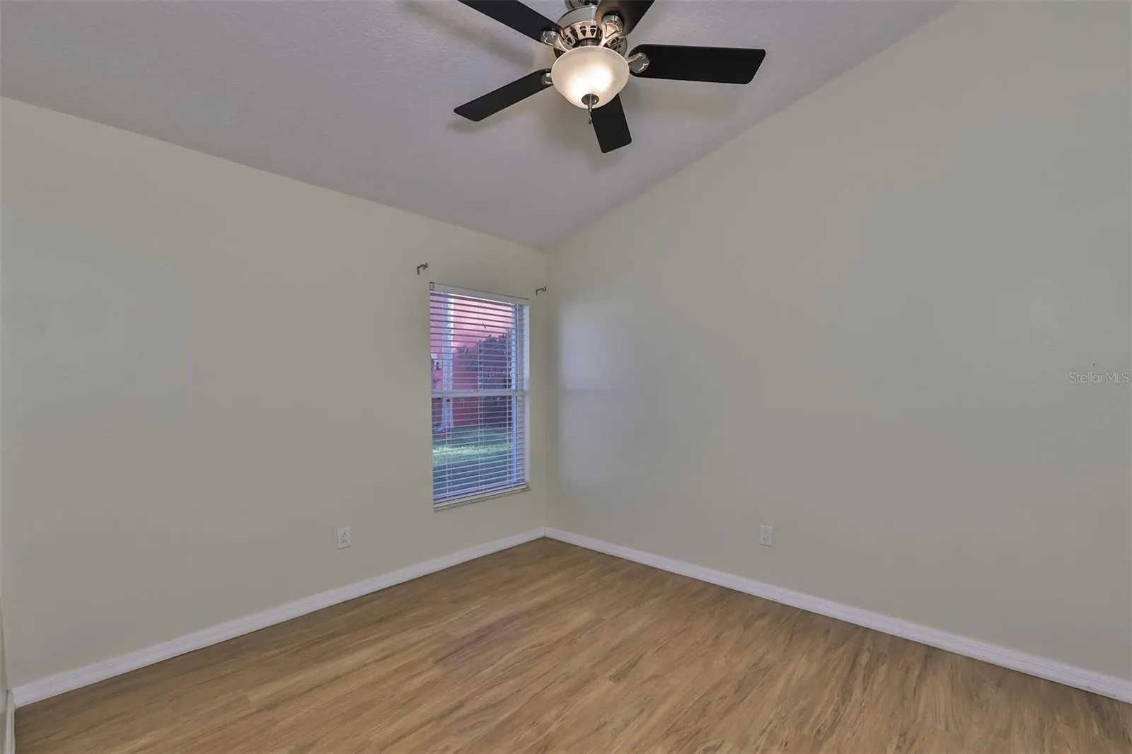 18903 GERANIUM PL