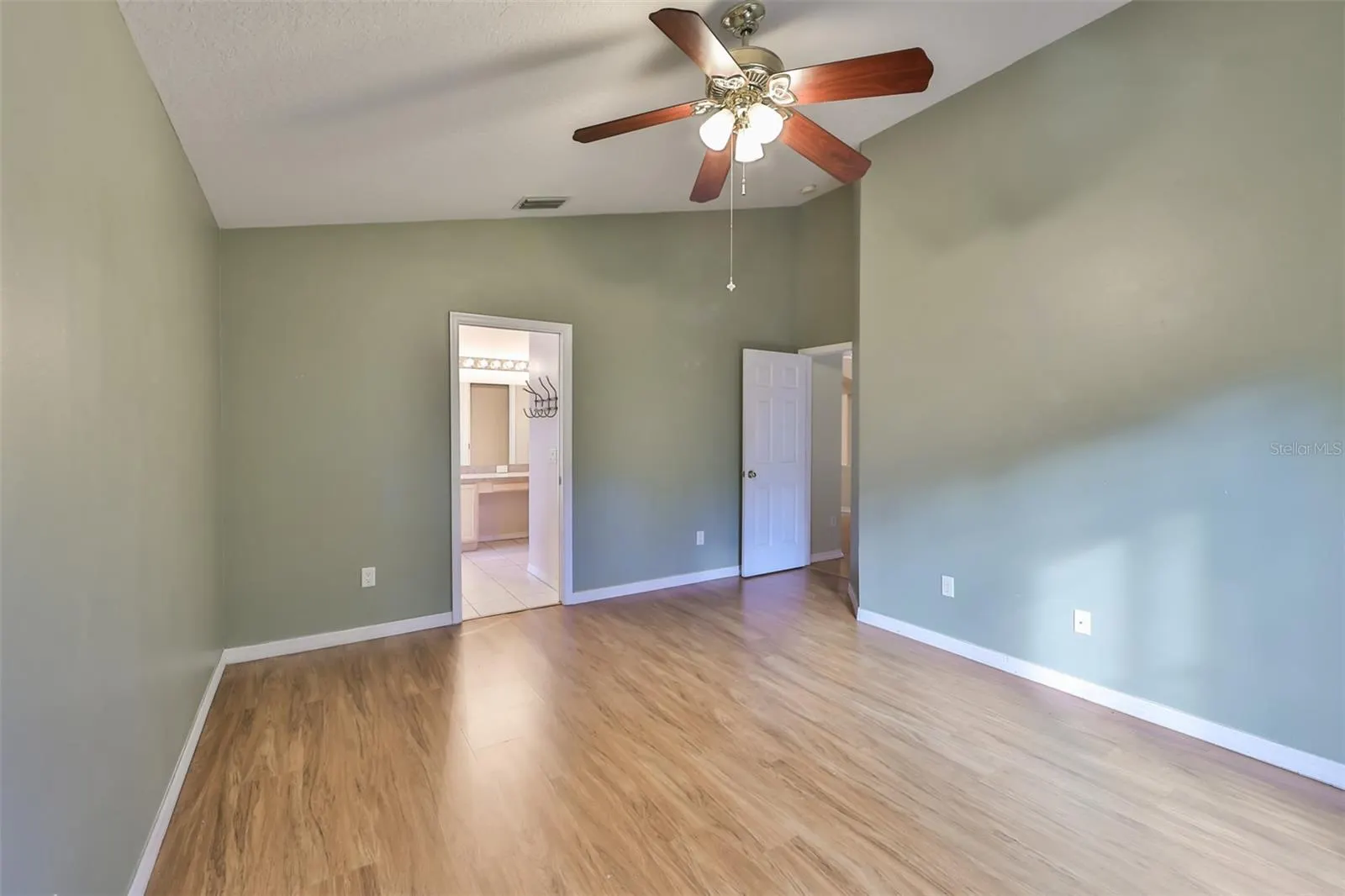 18903 GERANIUM PL