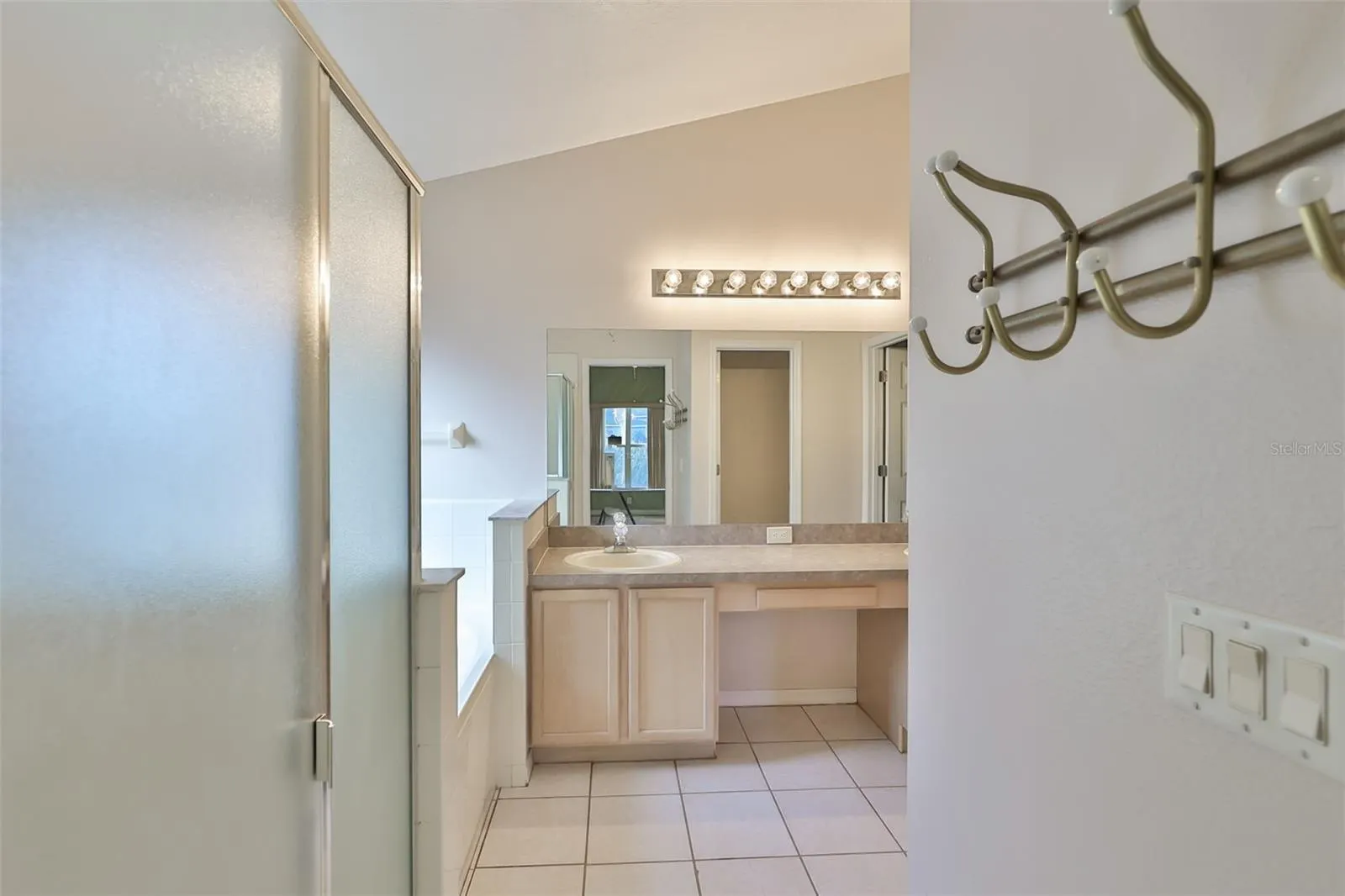 18903 GERANIUM PL