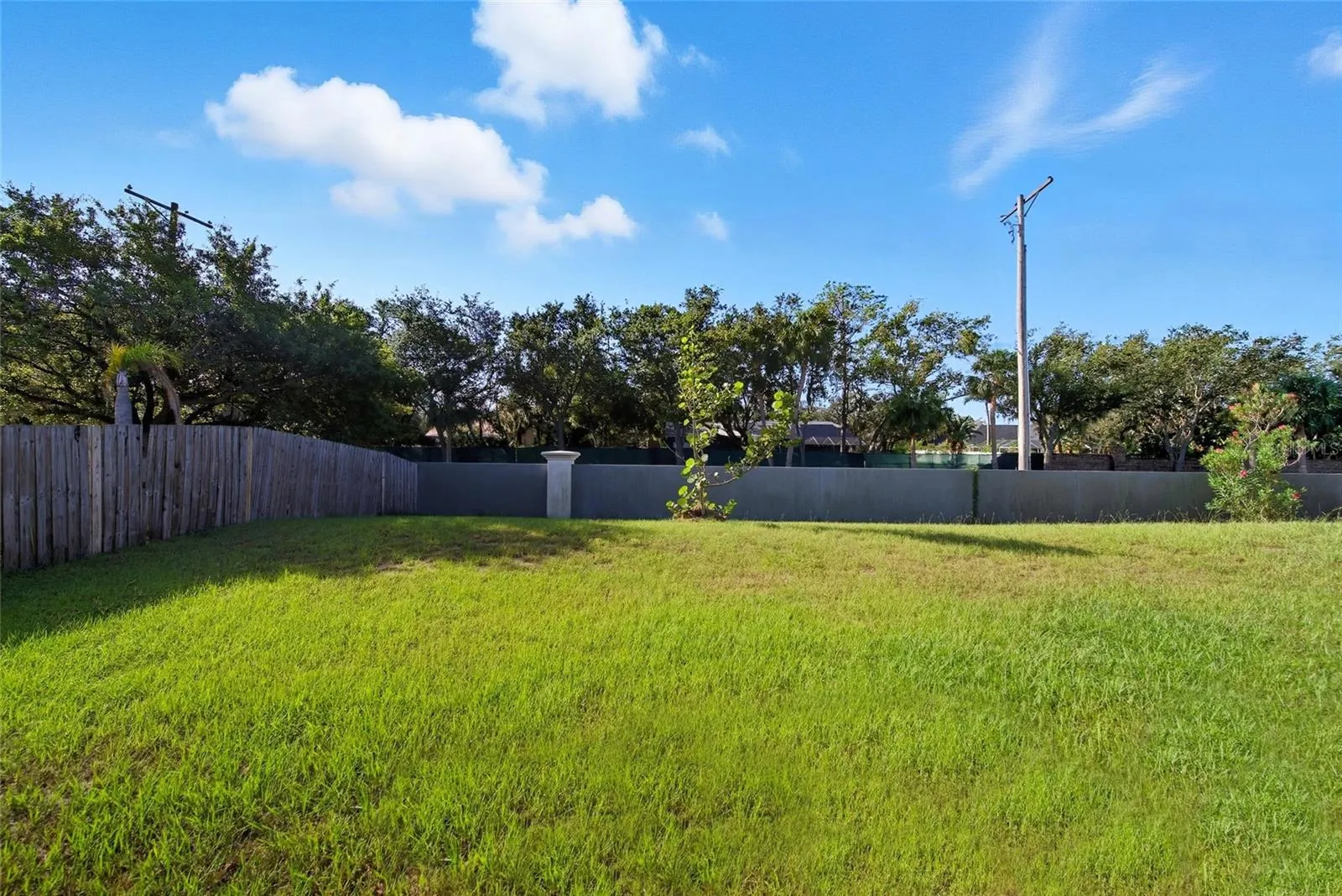 8630 SANDY PLAINS DR