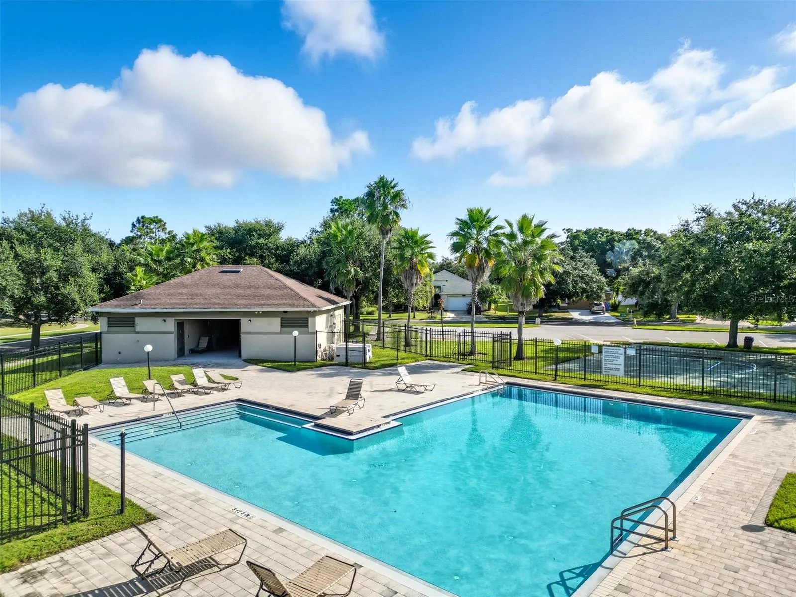 8630 SANDY PLAINS DR
