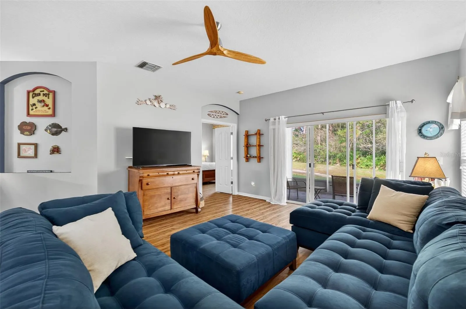 10123 MOWRY LN