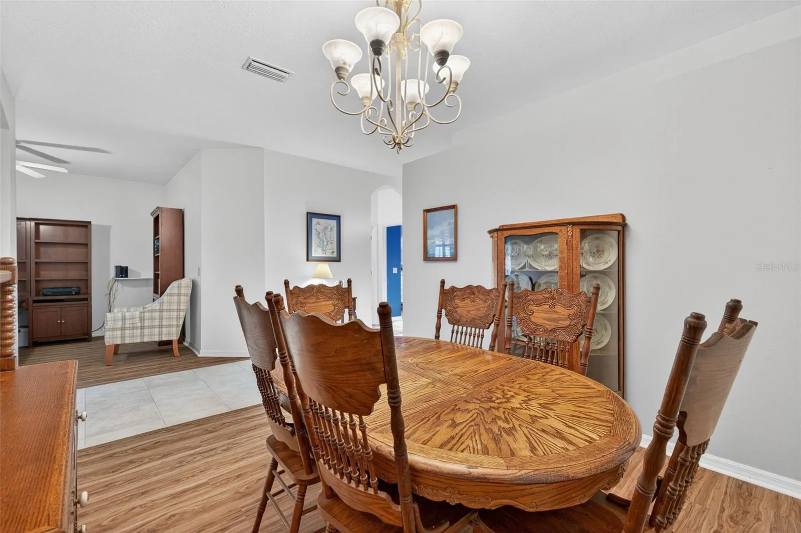 10123 MOWRY LN