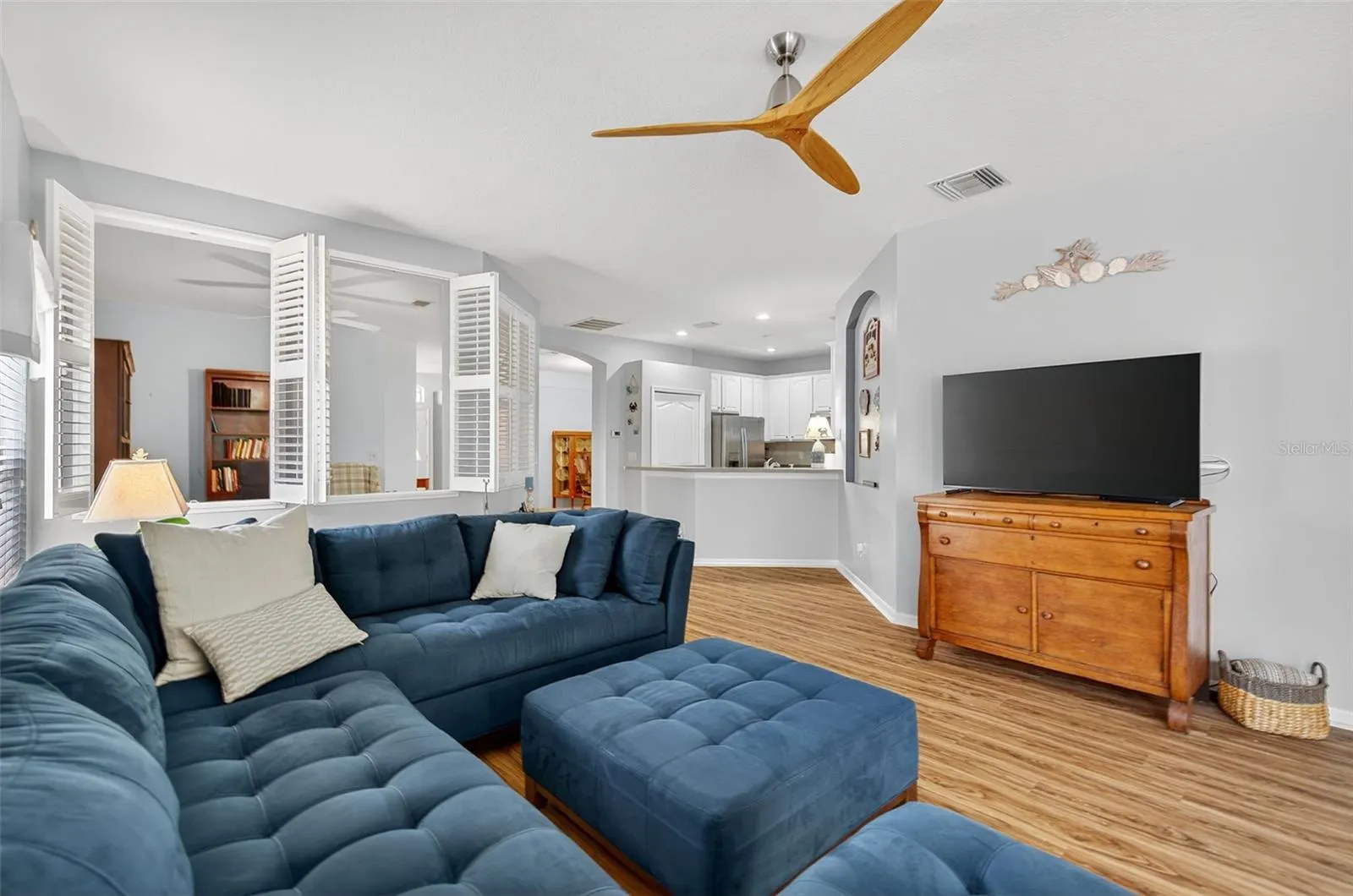 10123 MOWRY LN