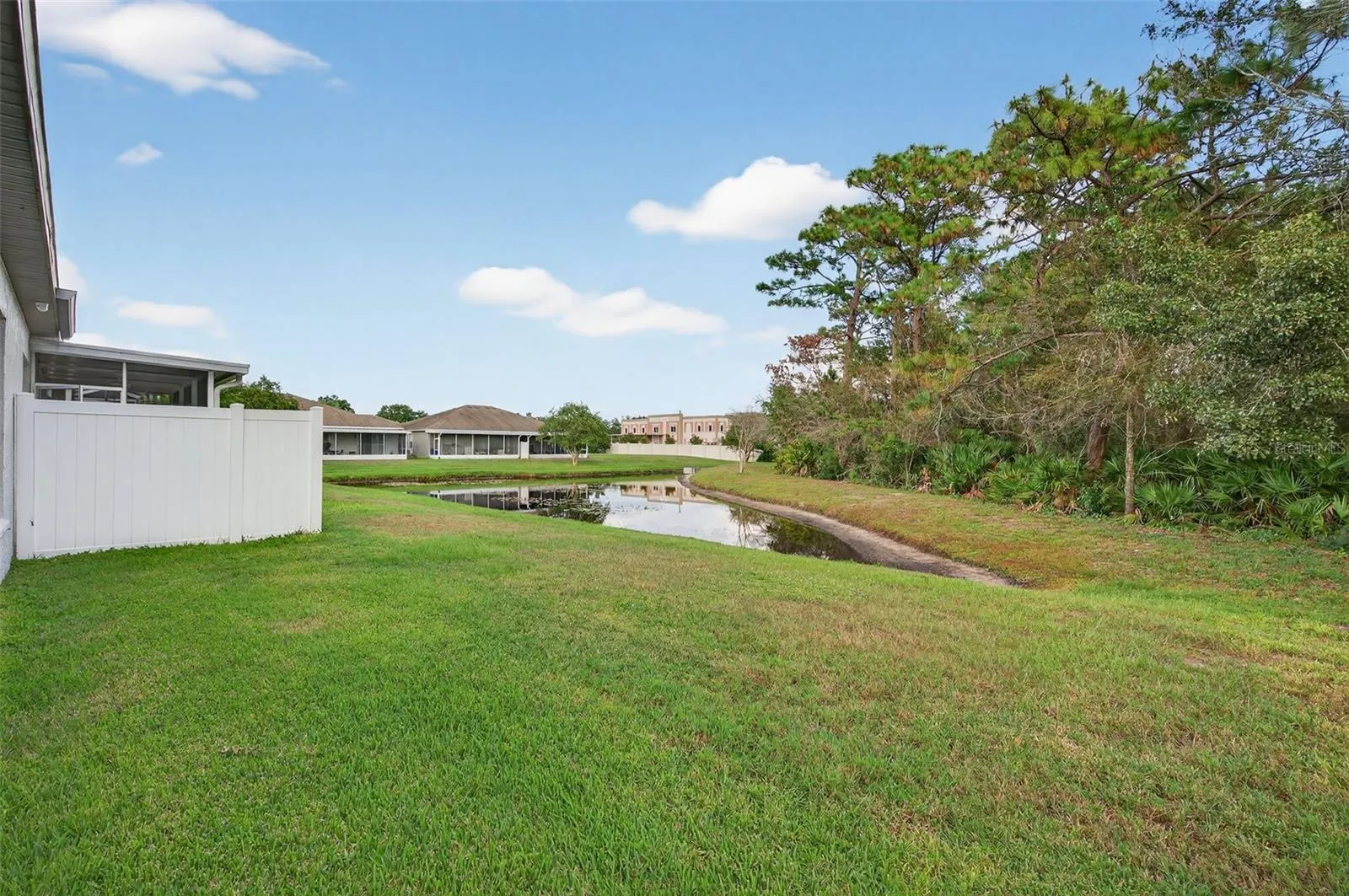 10123 MOWRY LN