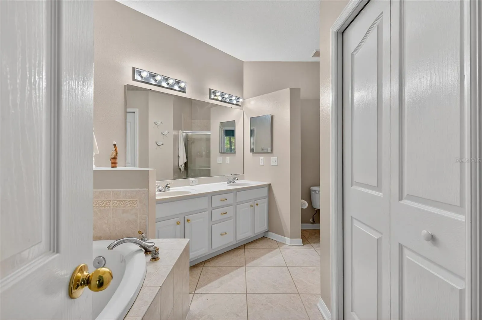10123 MOWRY LN