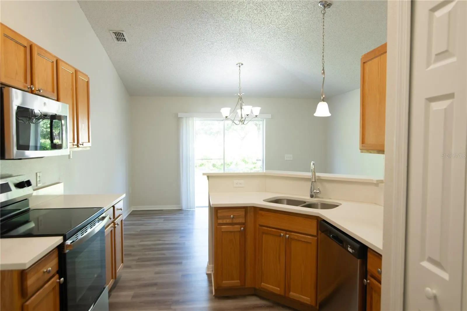 11156 SUMMER STAR DR