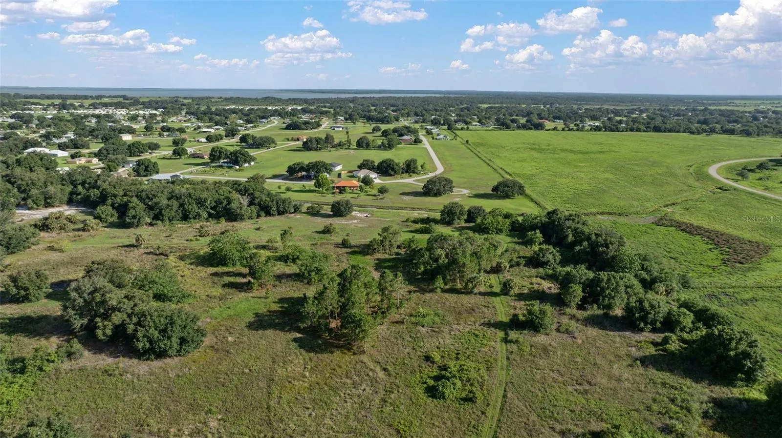 232 FOXHALL CIR