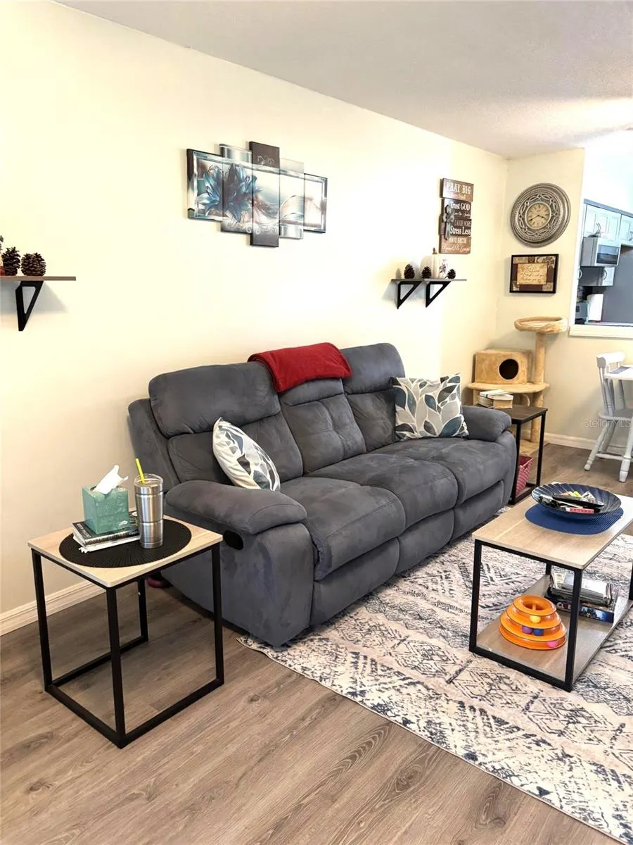 1175 MISSION CIR #1175, #1175
