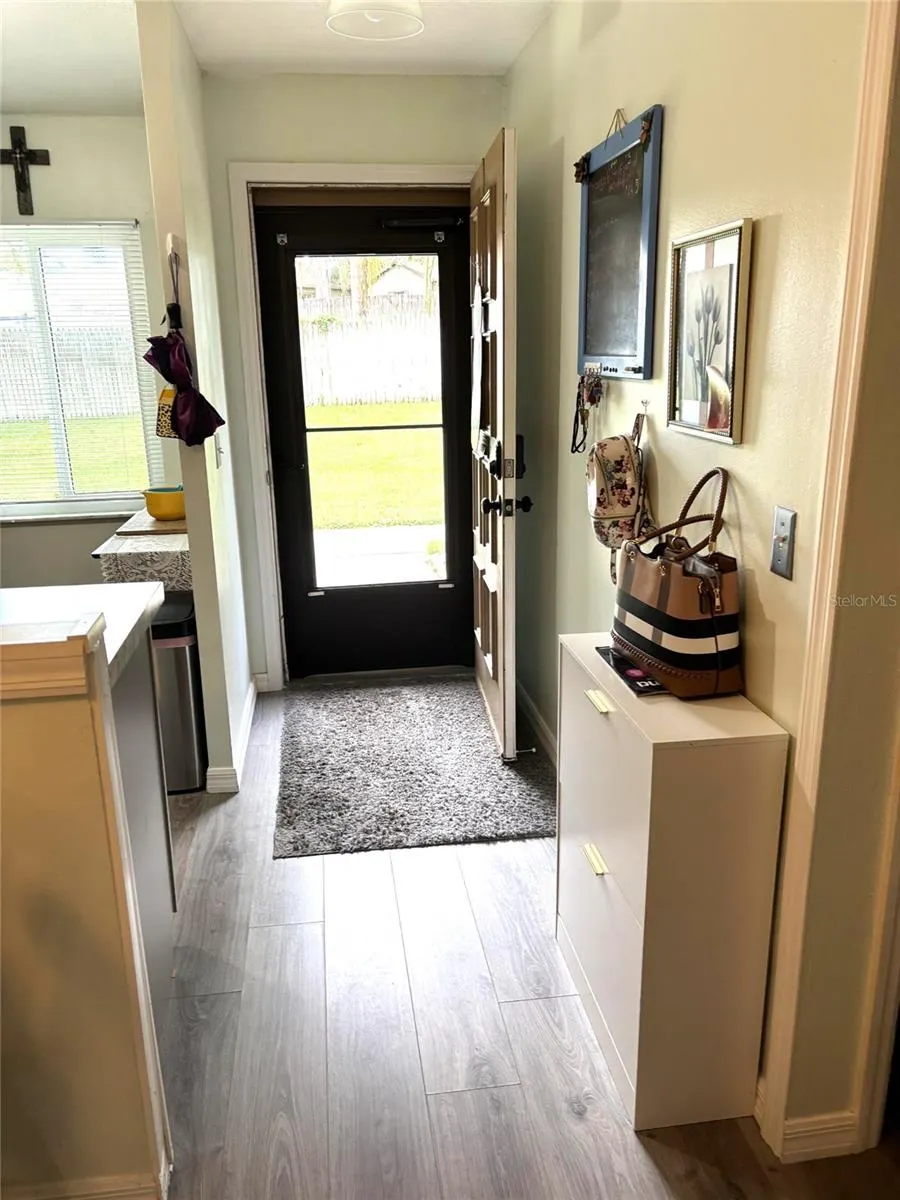 1175 MISSION CIR #1175, #1175