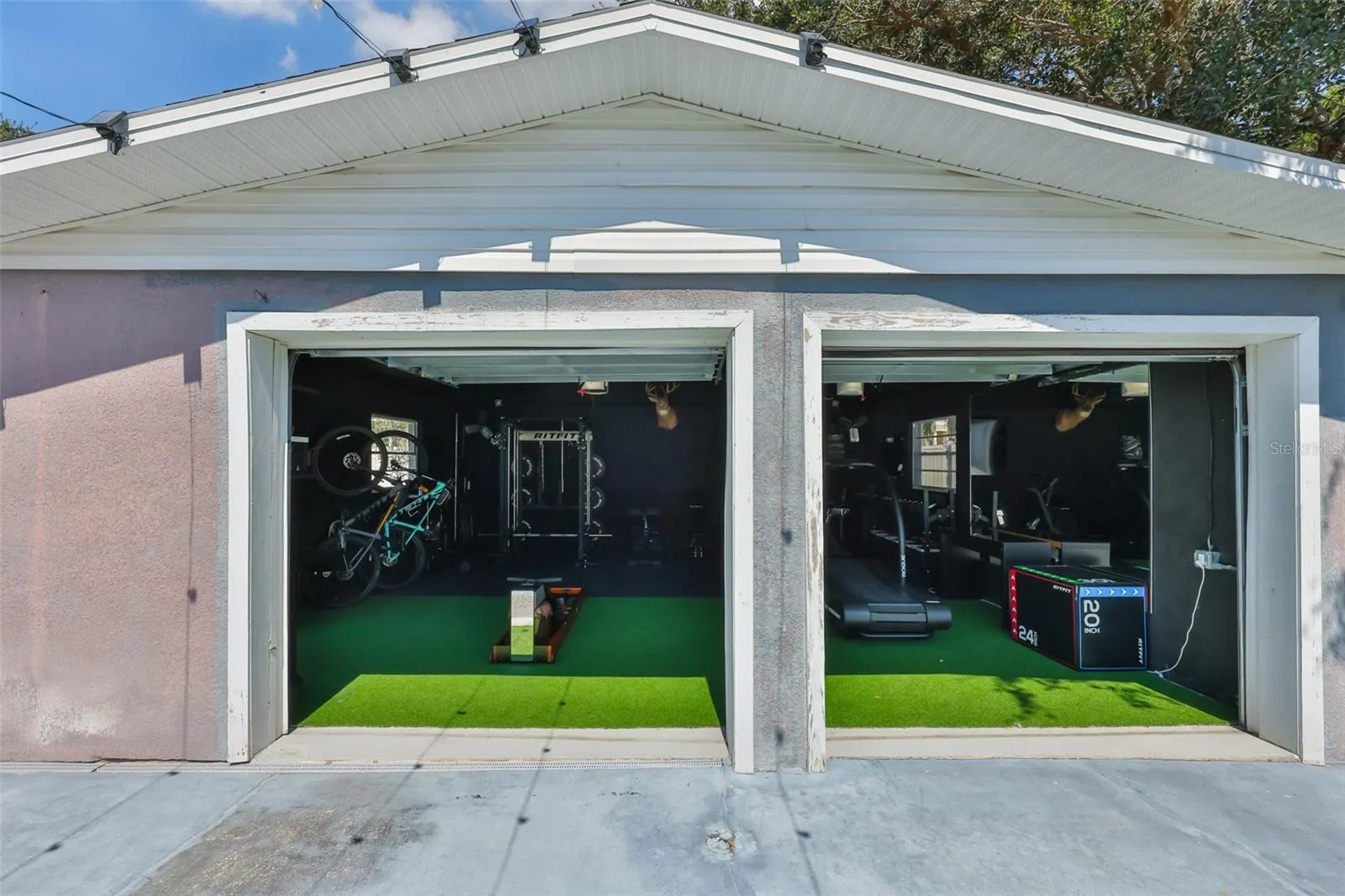 3027 W NAPOLEON AVE