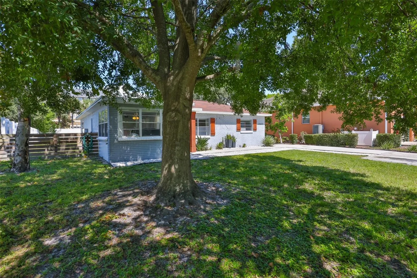 3027 W NAPOLEON AVE