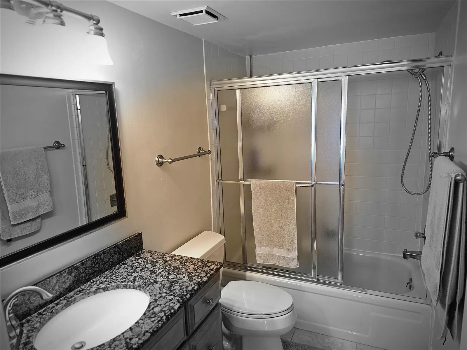 6177 SUN BLVD #203, #203