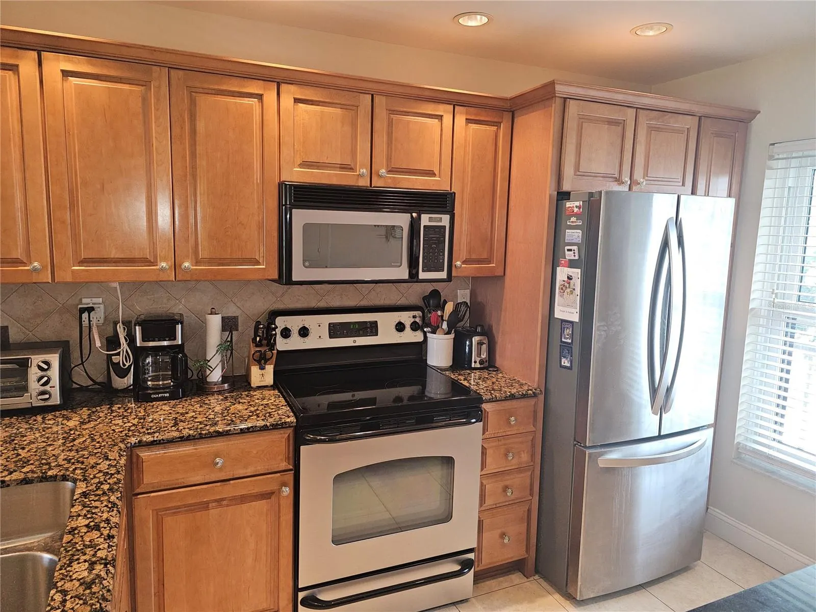 6177 SUN BLVD #203, #203