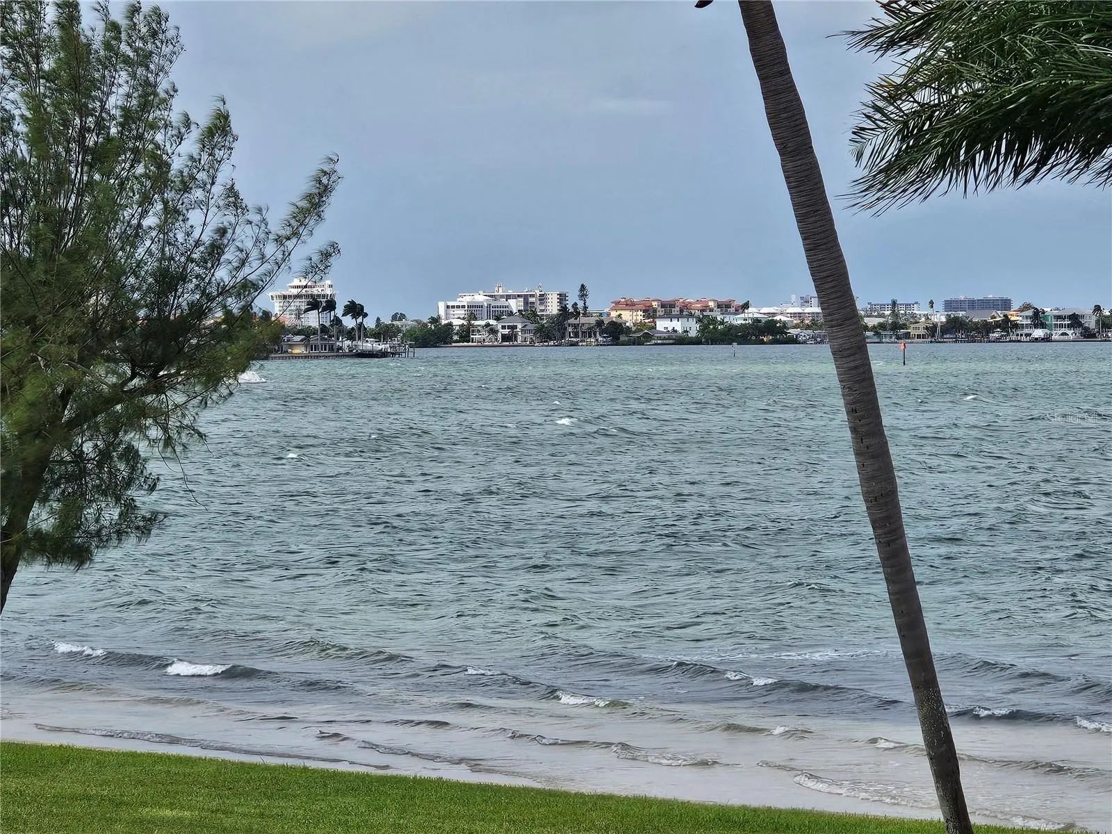 6177 SUN BLVD #203, #203