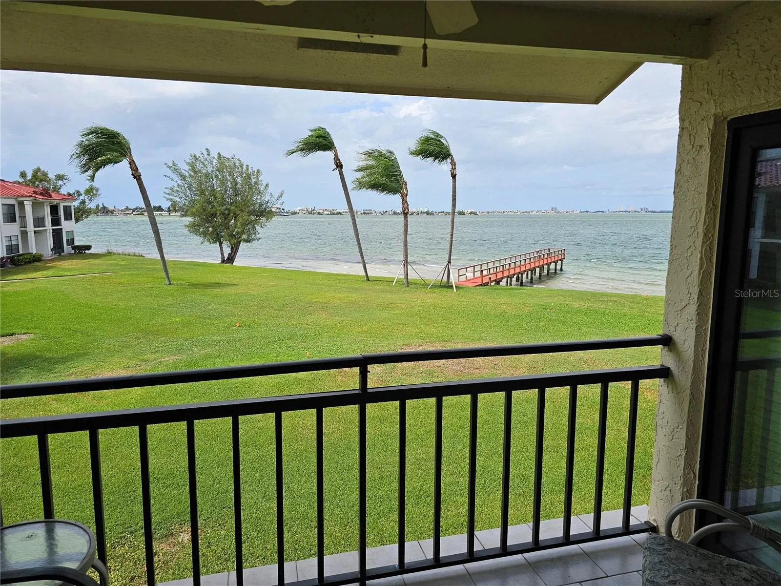 6177 SUN BLVD #203, #203