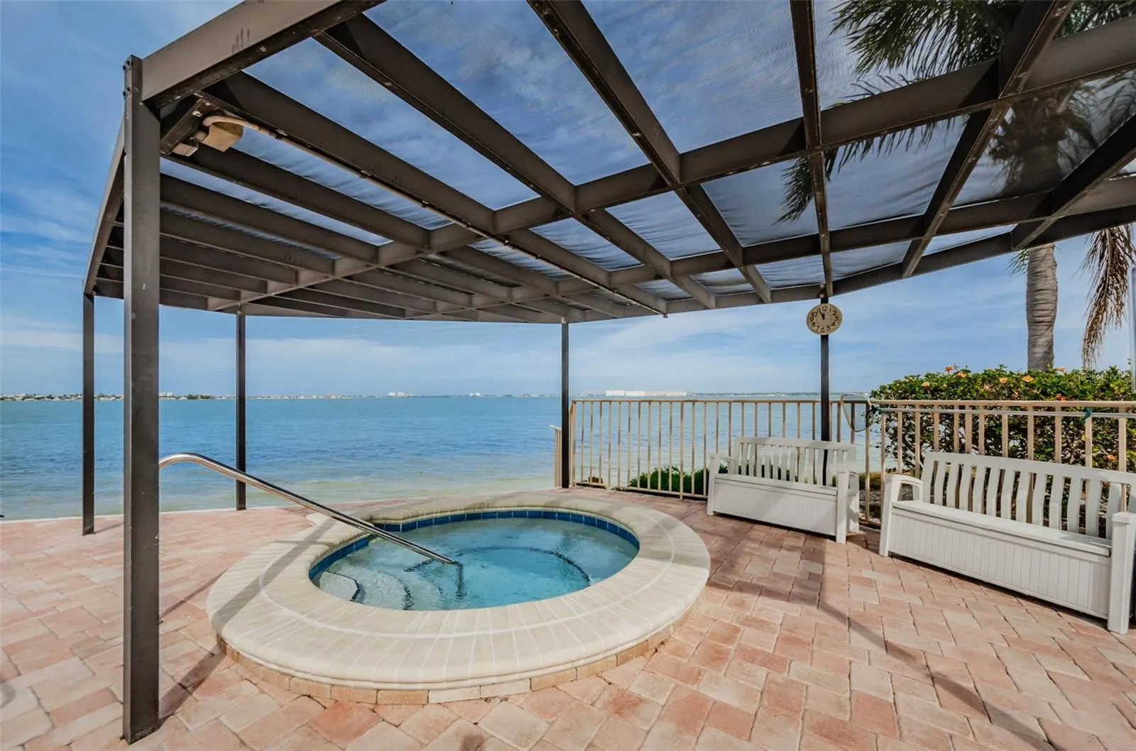 6177 SUN BLVD #203, #203