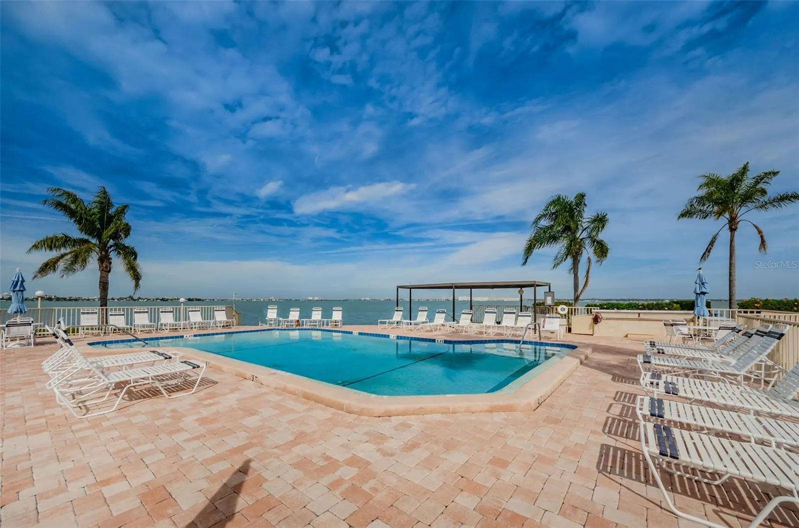 6177 SUN BLVD #203, #203