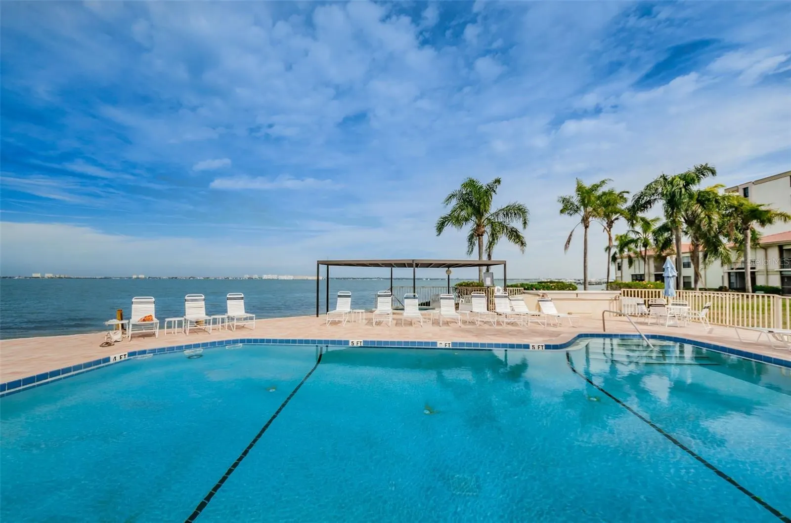 6177 SUN BLVD #203, #203