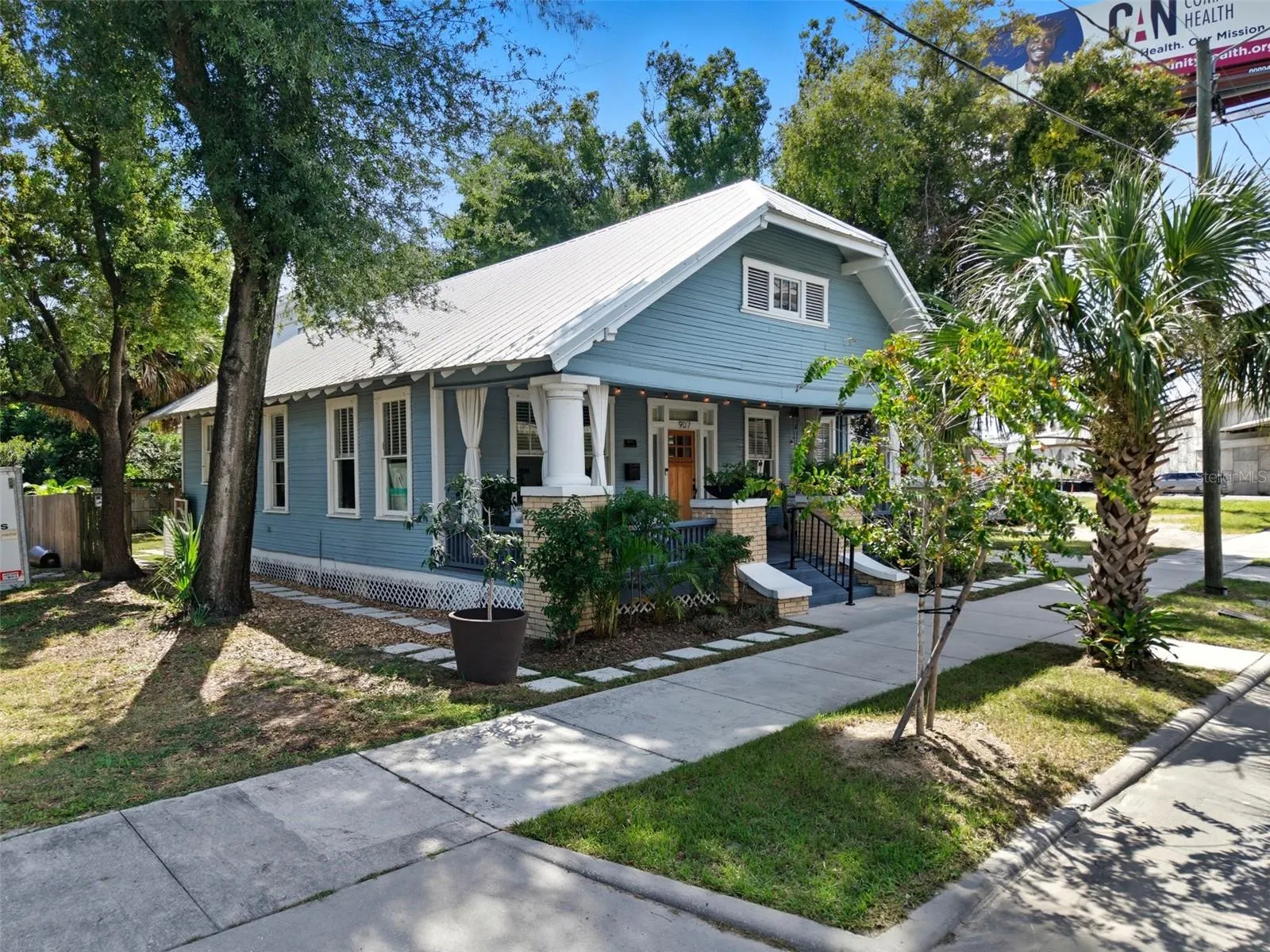 907 E 12TH AVE