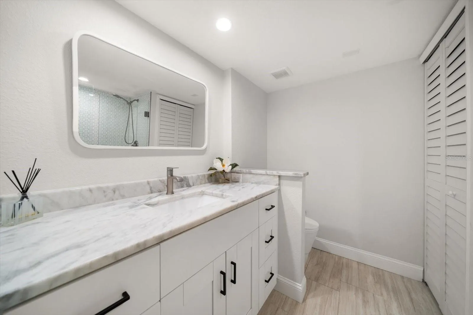 855 BAYWAY BLVD #105, #105