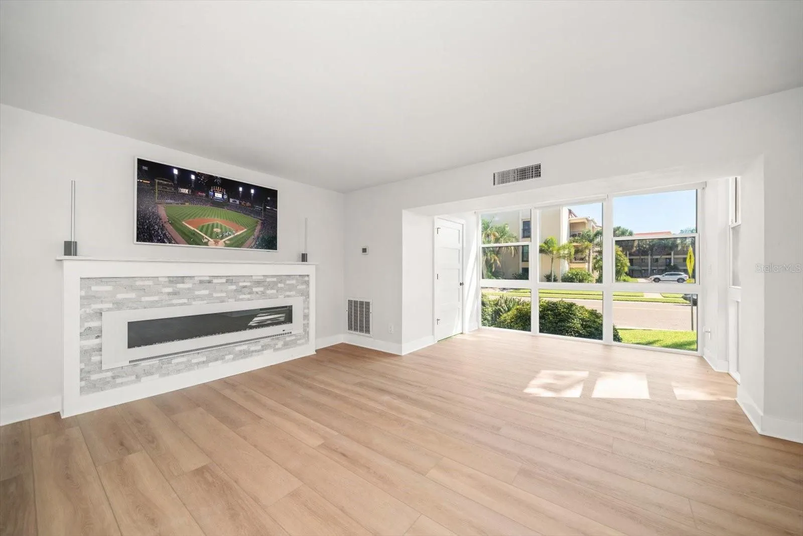 855 BAYWAY BLVD #105, #105