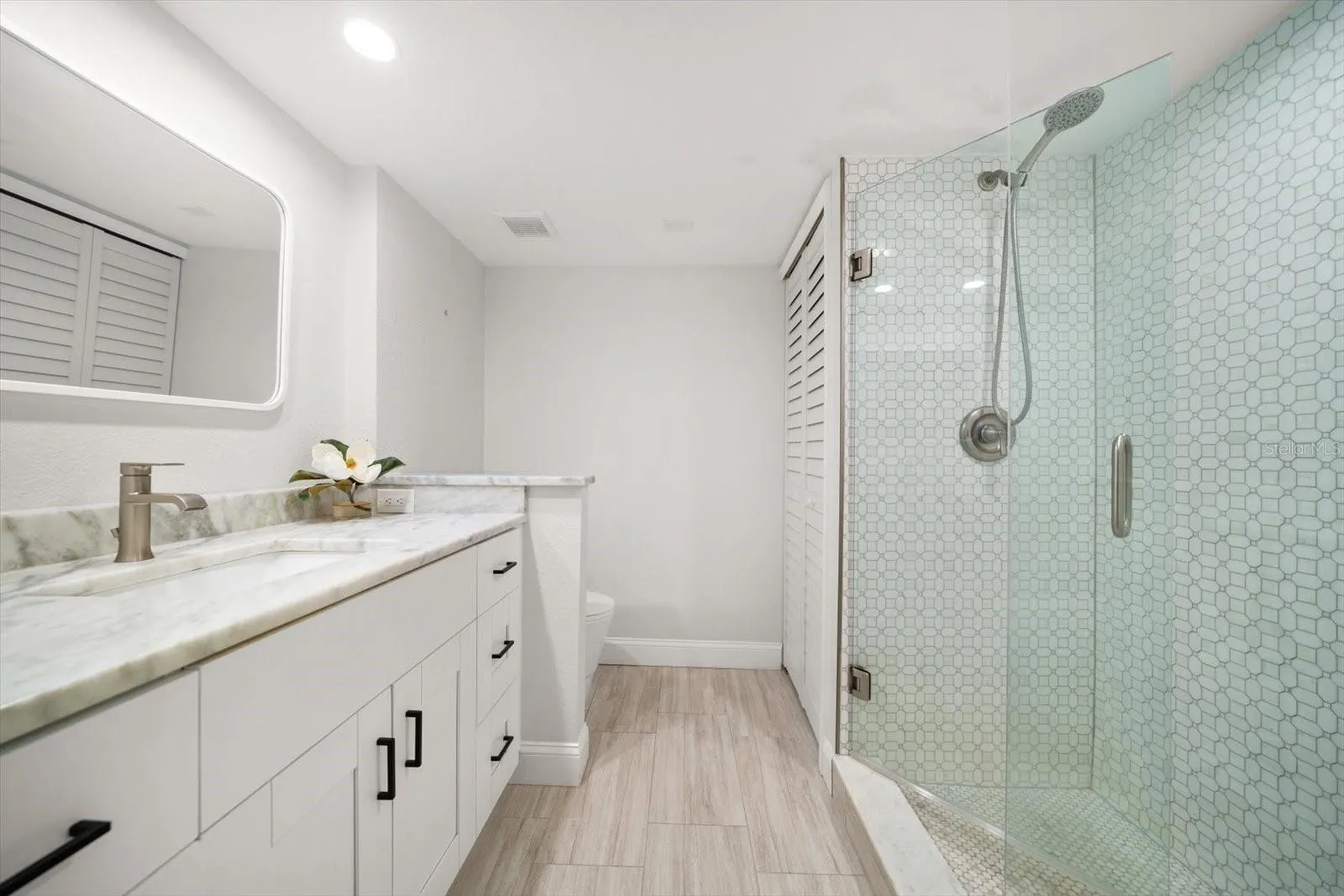 855 BAYWAY BLVD #105, #105