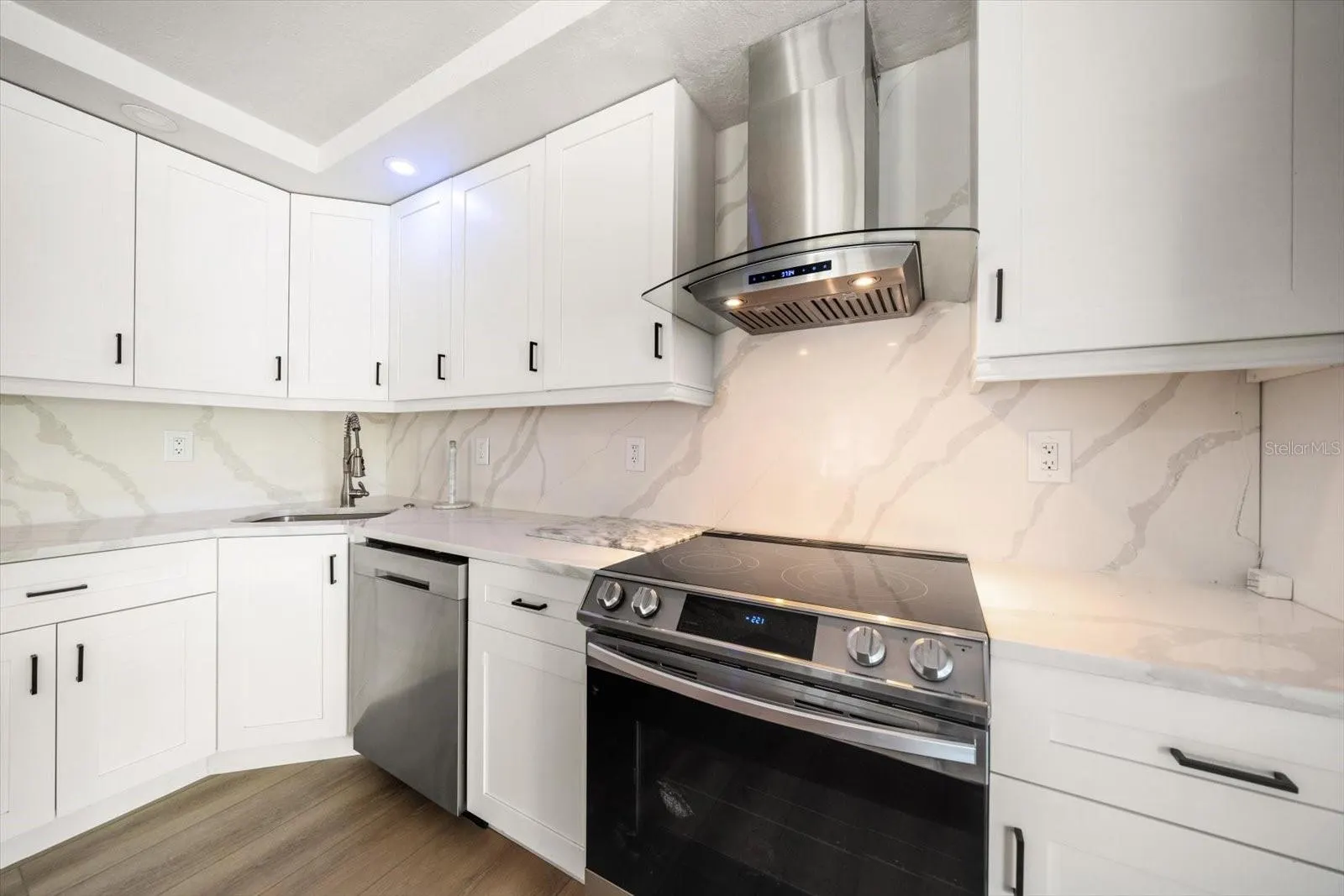 855 BAYWAY BLVD #105, #105