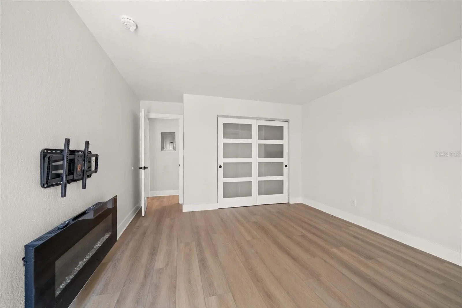 855 BAYWAY BLVD #105, #105