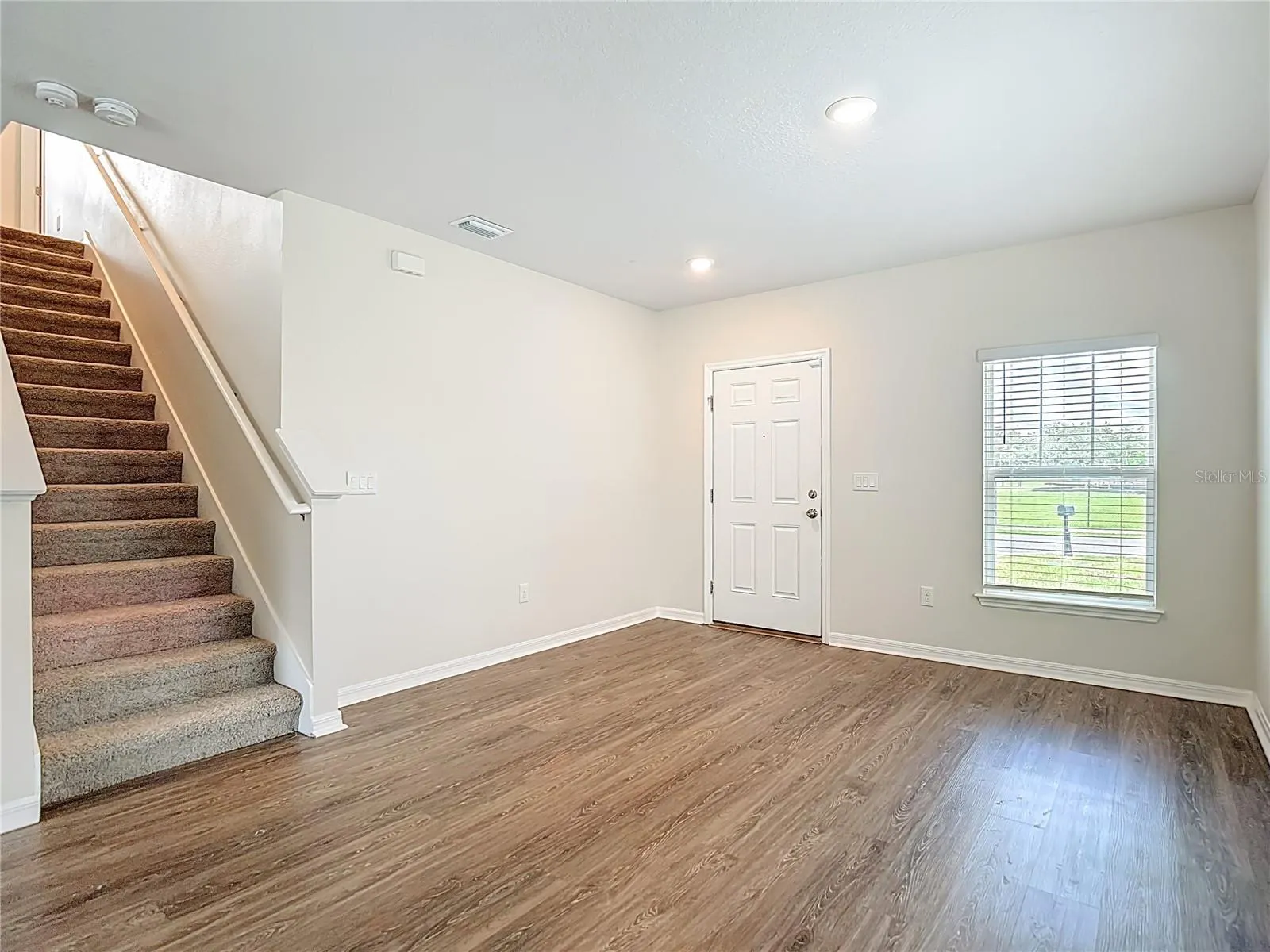 3103 E CAYUGA ST