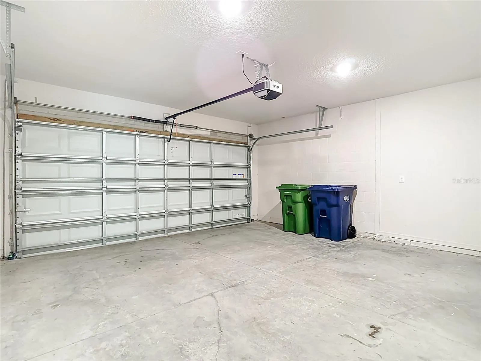 3103 E CAYUGA ST