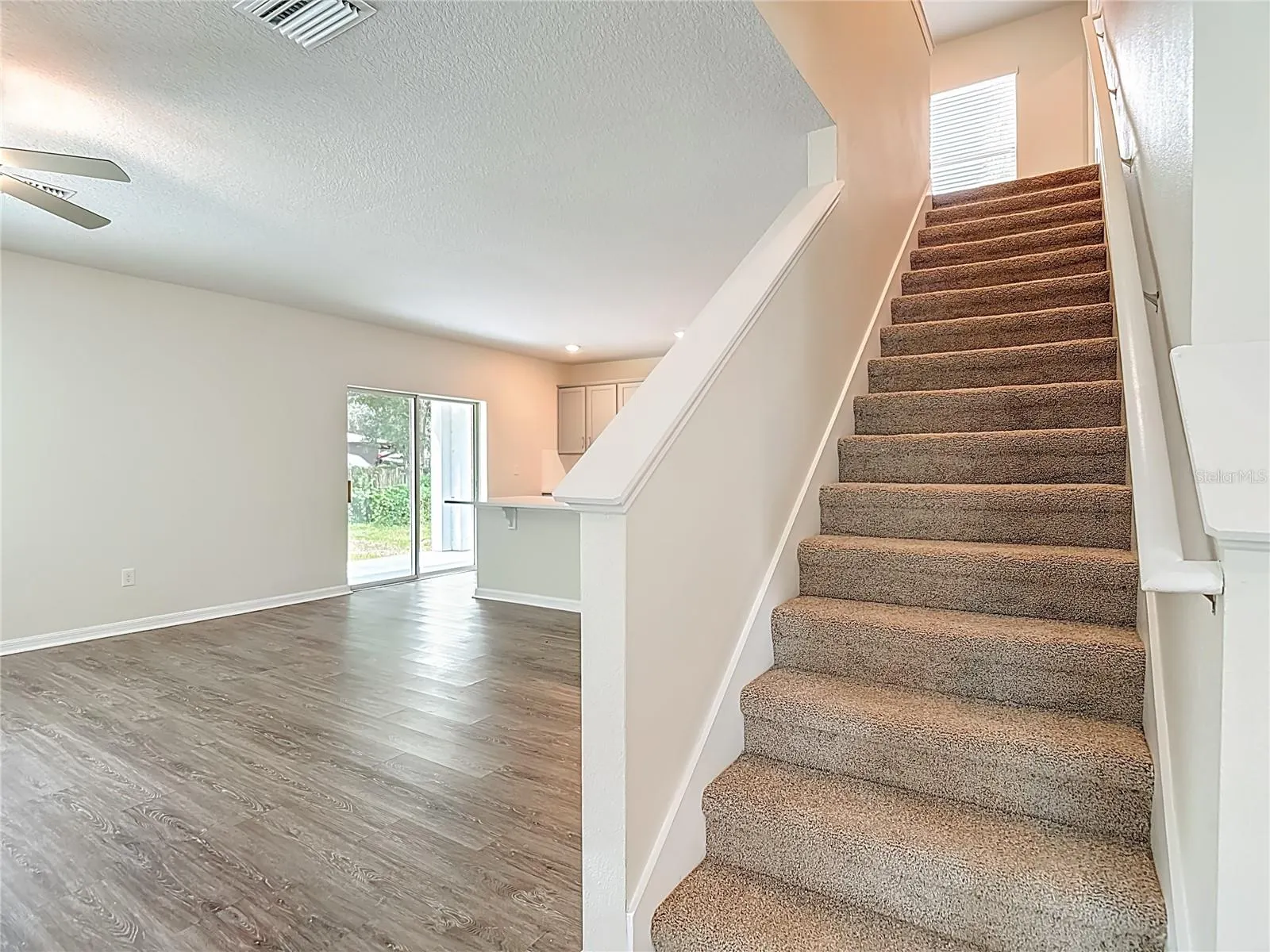 3103 E CAYUGA ST