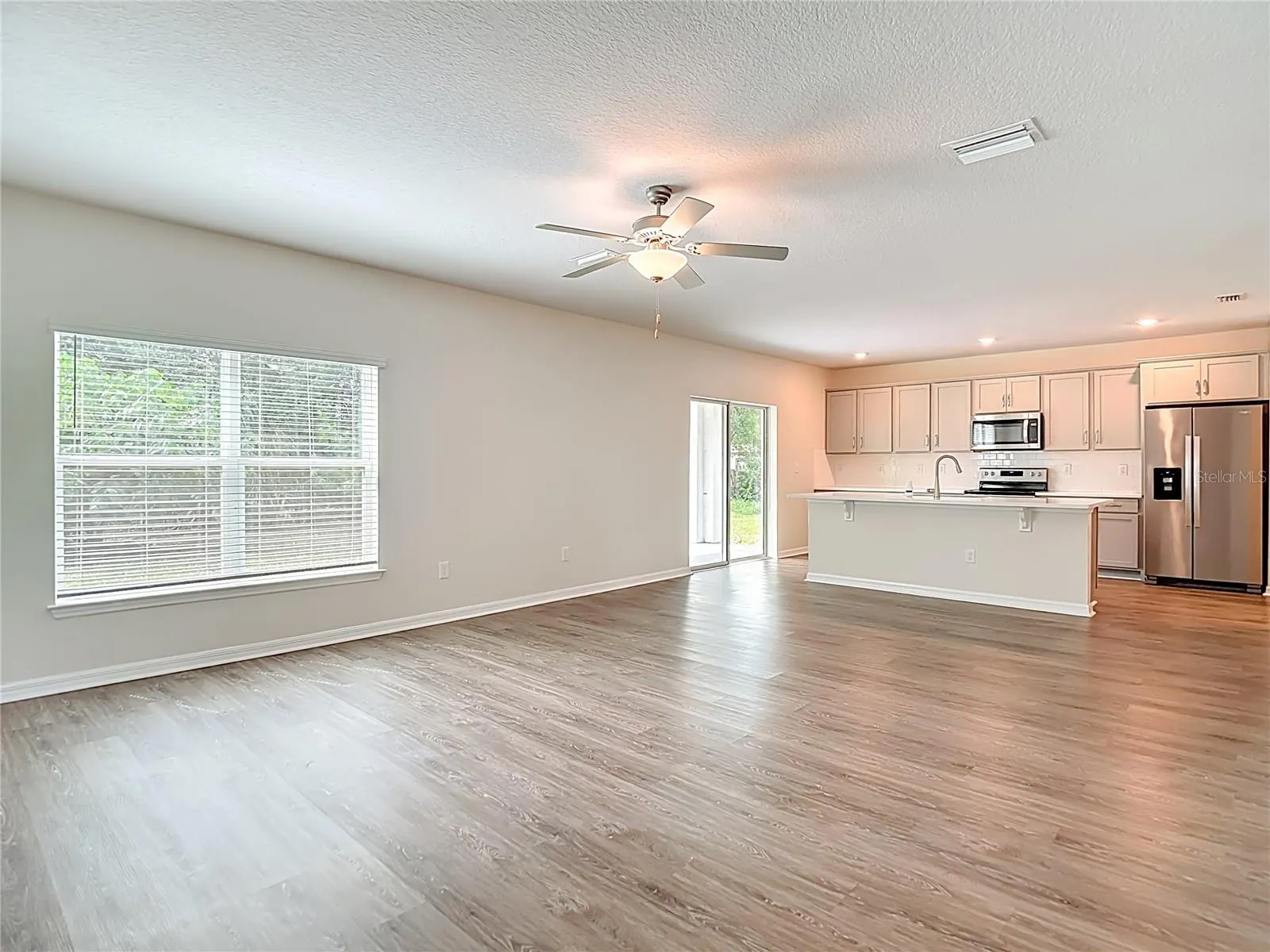3103 E CAYUGA ST