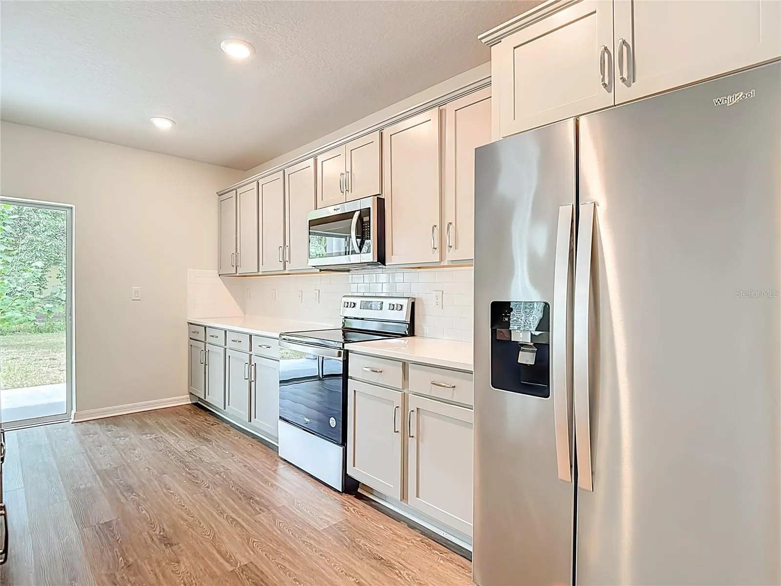 3103 E CAYUGA ST