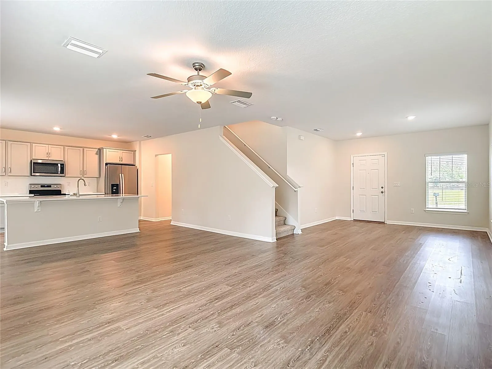 3103 E CAYUGA ST