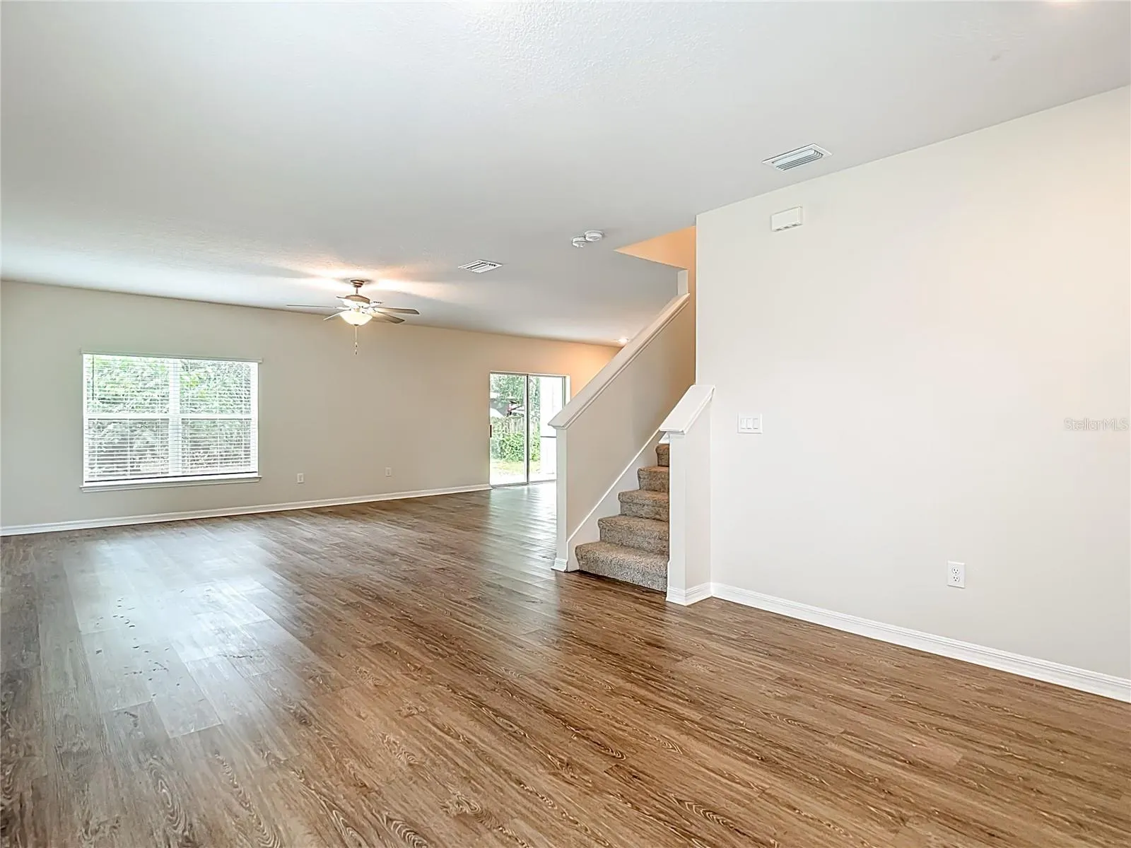 3103 E CAYUGA ST