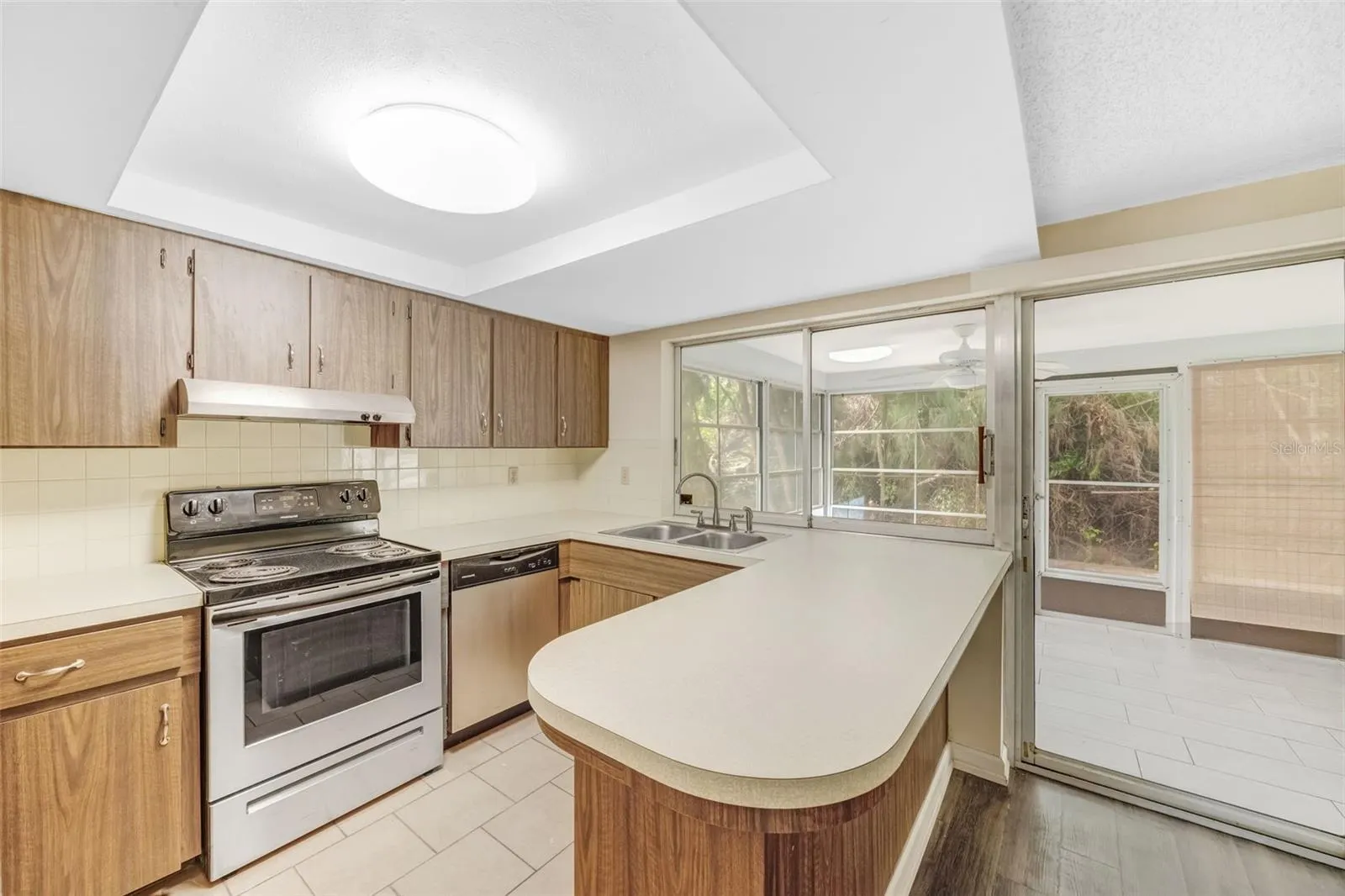 542 RED MANGROVE LN
