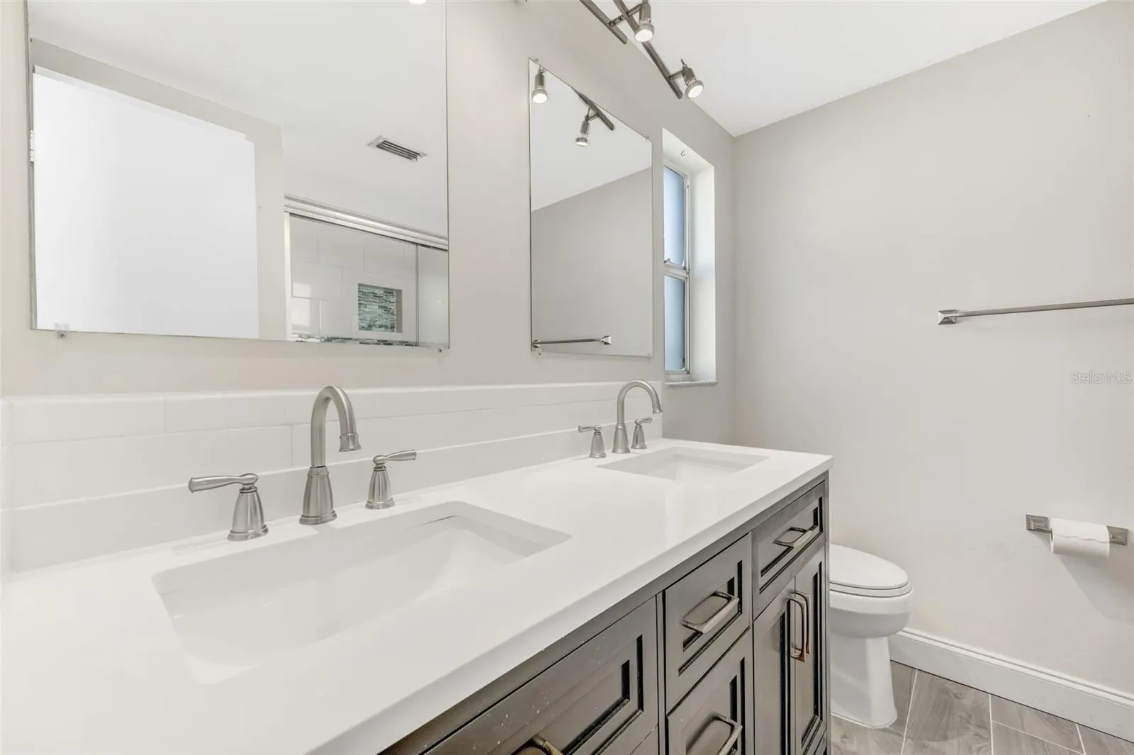 542 RED MANGROVE LN
